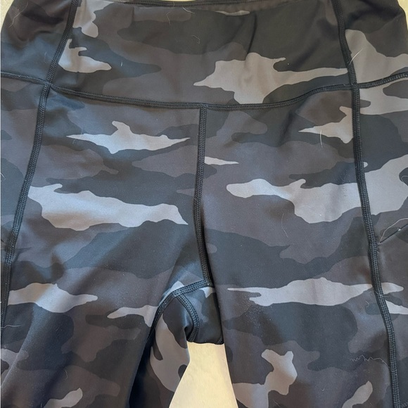 New without tags Athleta camo size medium - Picture 5 of 8